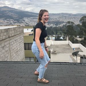 Meet your Posher, Abbey